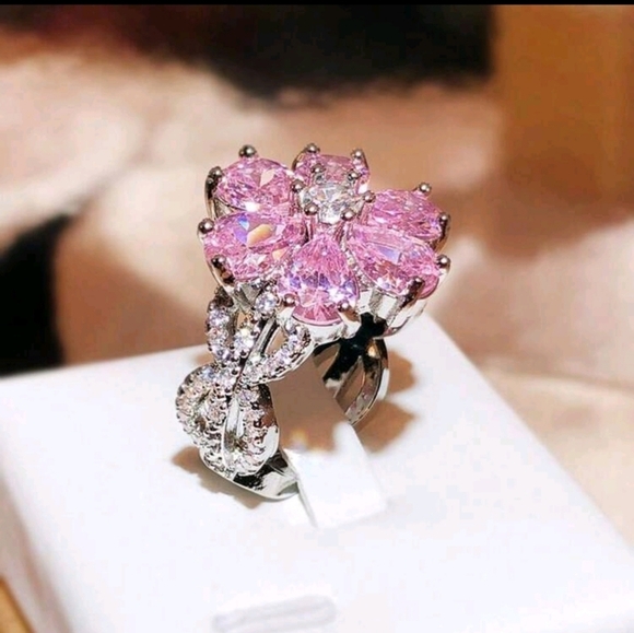 Jewelry - Beautiful Statement Flower Pink White Cubic Zirconia Silver Plated Ring Size 8